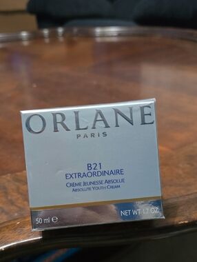 Orlane Paris B21 Extraordinaire Youth Cream.